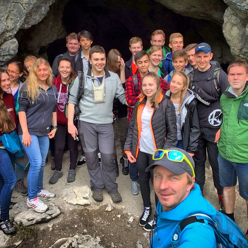 Jaskinie w Tatrach z przewodnikiem